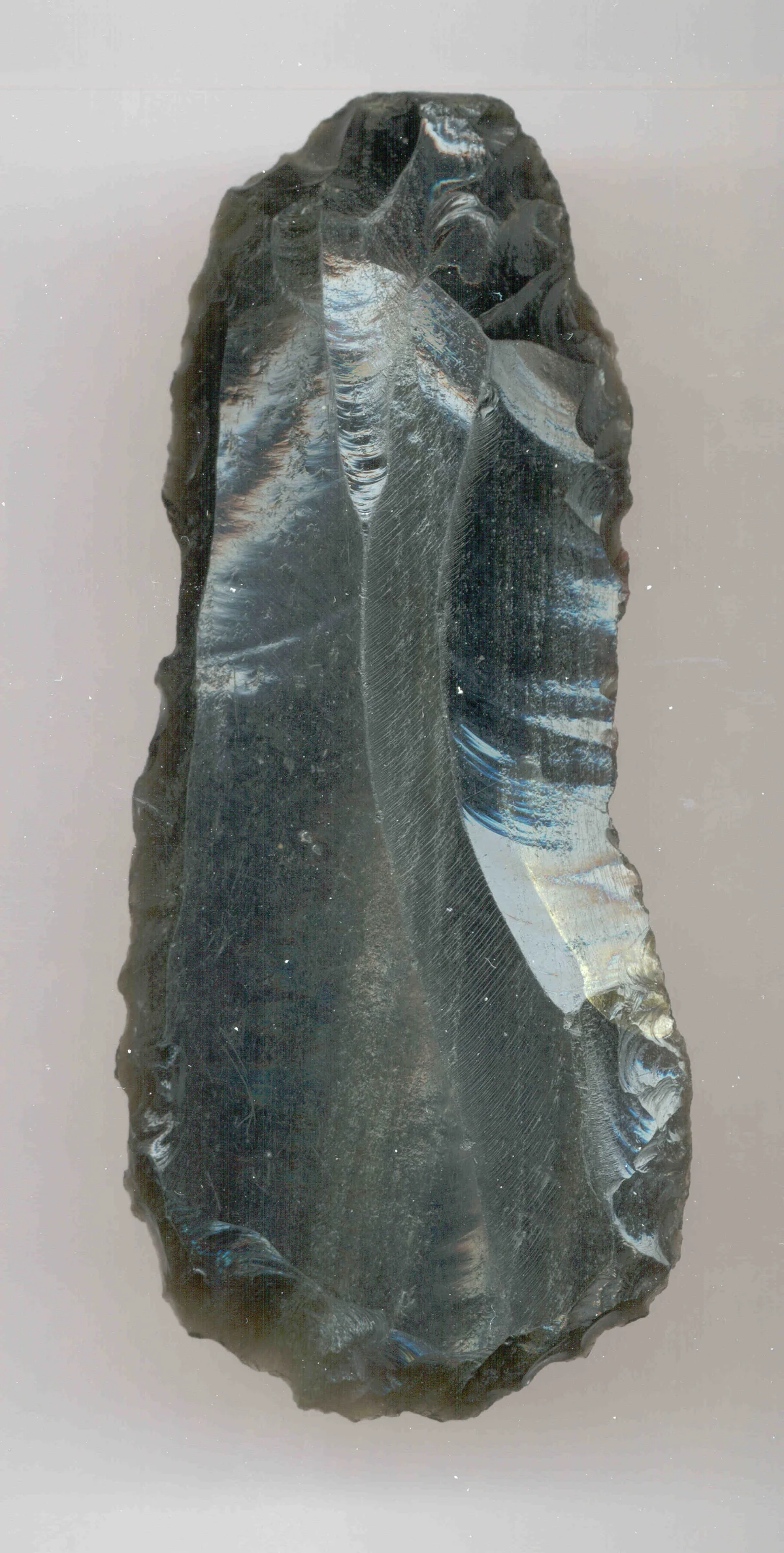 Obsidian scraper from Spiro Mounds sourced to Pachuca, Hidalgo, Mexico